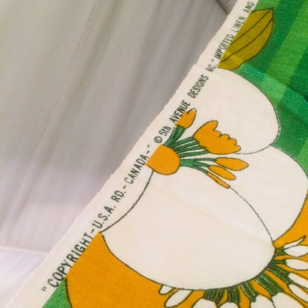 Vtg 60’s 70’s Flower Line 5th Avenue Fabric - Picture 2 of 11